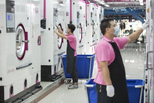 洗衣企业复工首日 消费者倾向于 线上送洗 服务